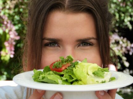 „Vegane Ernährung – ein nachhaltiger Trend oder eine übertriebene Modeerscheinung?“